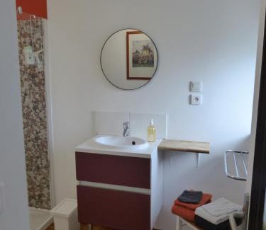 Saint-Germain-sur-Ay Bed & Breakfast | Cottage des Mézières