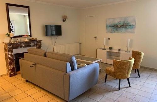 Bouresse Apartment | Cottage du Château classé du tourisme 2 étoiles