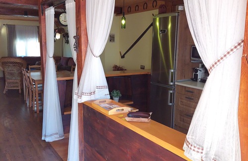 Cabezuela Cottage | Cottage El Pozo de la Cotarra, ideal for 8 people and their pets.