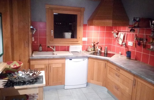 Saint-Julien-en-Vercors Ski Chalet | Cottage in a wooden chalet in the heart of Vercors