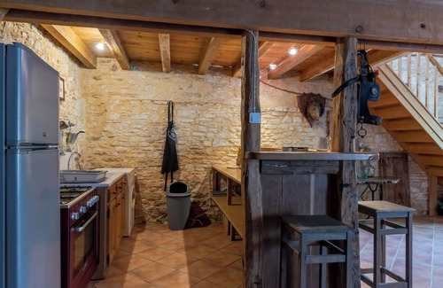 Degagnac House | Cottage 'Gite Soleil' with Shared Pool, Private Terrace and Wi-Fi