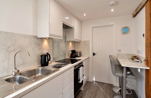 Chilton Foliat Cottage | Cottage in Chilton Foliat near Savernake Forest
