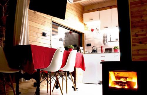 Dlugosiodlo House | Cottage in Dlugosiodlo near Forest Edge