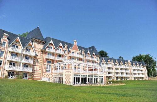 Bagnoles-de-l'Orne Apartment | Cottage in Normandy with Thermal Spa Park