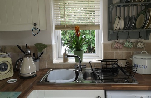 Holymoorside Cottage | Cottage in Holymoorside, Nr. Chesterfield, Derbyshire, England
