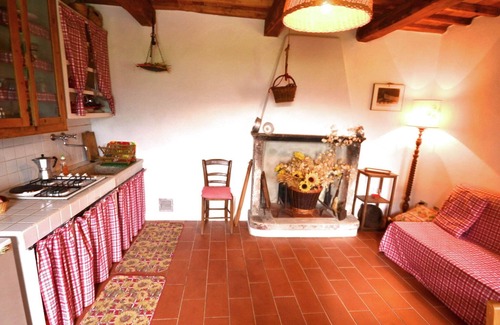San Quirico Cottage | Cottage in Pescia with Pool & Garden