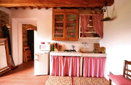 San Quirico Cottage | Cottage in Pescia with Pool & Garden