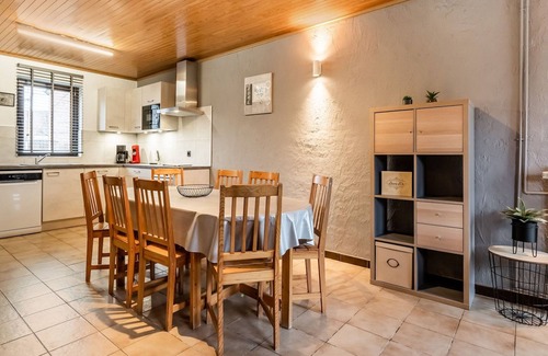 Lessive Cottage | Cottage in Lessive with Barbecue and Garden