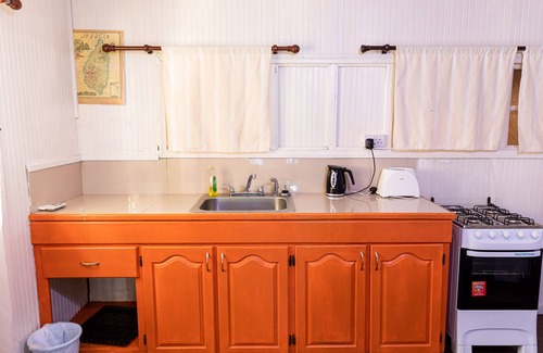 Marigot Bay Cottage | Cottage in marigot bay 2 mins walk to beach