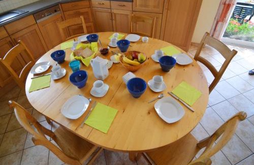 Tavigny House | Cottage in Neufmoulin with sea beach