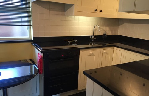 Ellerker Cottage | Cottage In Picturesque Village Location Close To The Wolds Way