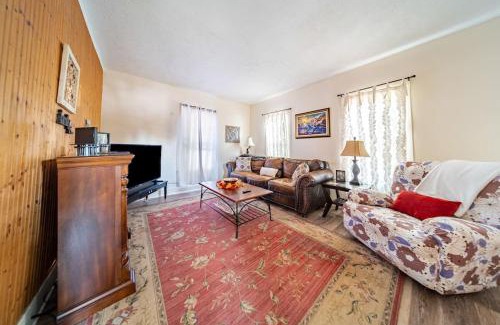Cuyahoga Falls House | Cottage in the Falls, 2 b, 2 bath, fireplace