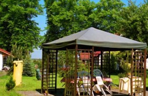 Annenwalde House | Cottage in the forest, lake and Reiterhofnähe