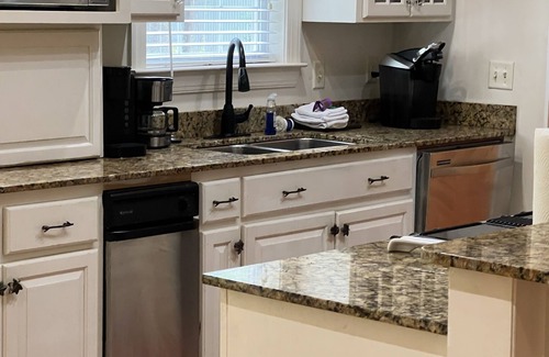Adel Cottage | Cottage In The Woods, Lots Of Wildlife, Gated, And Paved, And Very Private,