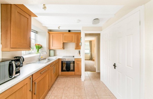 Thirsk Cottage | Cottage in Thirsk with Scenic Trails & Spa