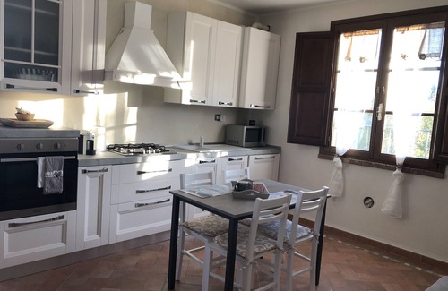 Orciano Pisano House | Cottage