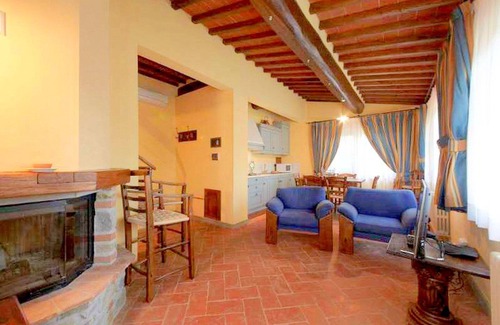 Terranuova Bracciolini Cottage | Cottage in Tuscany with Pool & Sauna