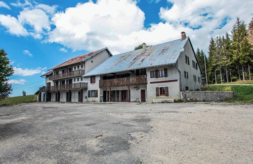 Haut-Valromey Cottage | Cottage 'Jean Macé' with Mountain View and Wi-Fi