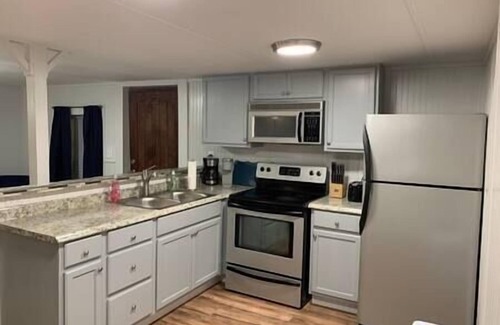Iuka Cabin | "Cottage @ JP Coleman"-perfect getaway at Pickwick
