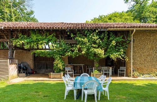 Panjas House | Cottage 'La Caseta' with Shared Pool, Wi-Fi and Air Conditioning