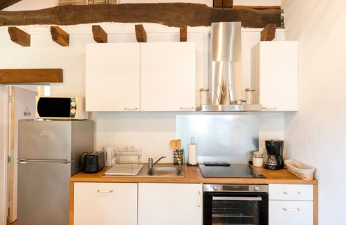 Panjas House | Cottage 'La Gersoise' with Shared Pool, Private Terrace and Wi-Fi