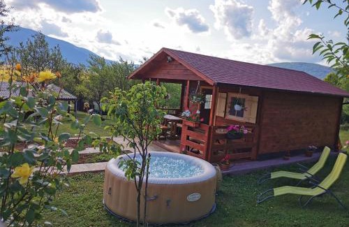 Plitvicka Jezera House | Cottage La Sierra with JACUZZI