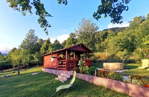 Plitvicka Jezera House | Cottage La Sierra with JACUZZI
