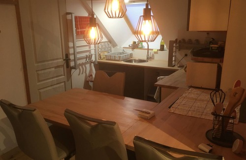 Morsain House | Cottage "Le Gite D Ouilly" with Shared Terrace & Wi-Fi