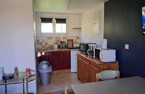 Treignac House | Cottage 'Le Paradis De Marie' with Private Terrace and Private Garden
