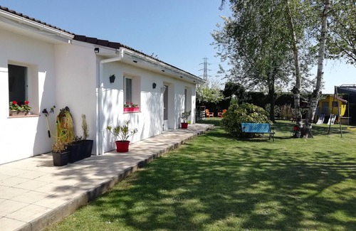 Sorrus House | Cottage "Le Petit Hortensia" with terrace, near Montreuil sur Mer