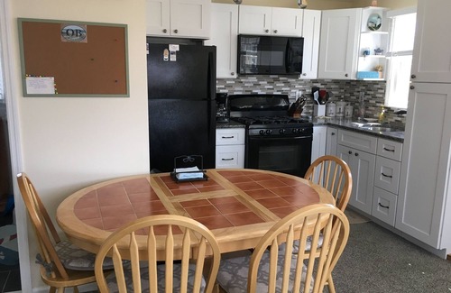 Lavallette Cottage | Cottage located 1 block from the beach and 1 block to the bay in Ocean Beach 2