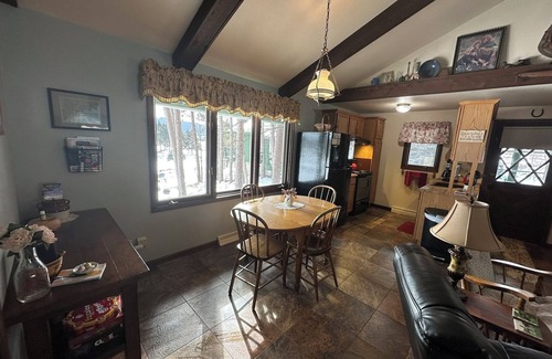 Baraboo Cottage | Cottage near Devils lake and Wisconsin Dells