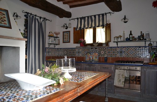 Castellina in Chianti Cottage | Cottage nel Chianti con Piscina. Vista Sulle Colline e sui Vigneti Toscani