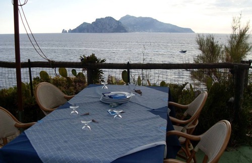 Massa Lubrense Ski Chalet | Cottage on Capri, very close to Sorrento, Naples Pompeii, nestled in a lemon grove