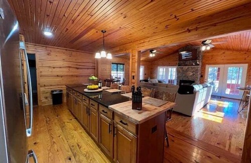 Buchanan House | Cottage on Cypress Bay near Paris Landing State Park