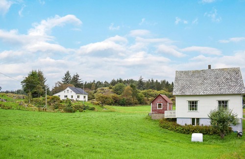 Bremnes House | Cottage on farm in rural environment.