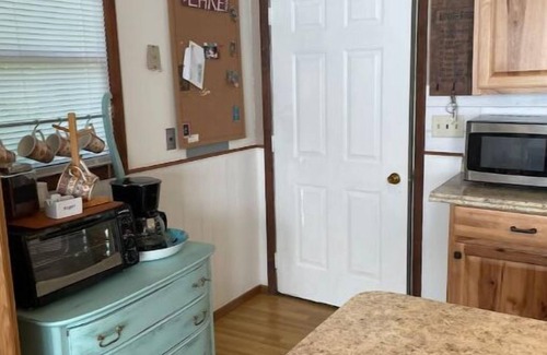 Brackney Cottage | Cottage on Laurel Lake, perfect for a family