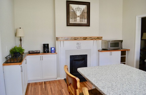 Forest City Apartment | Cottage on Main - 357