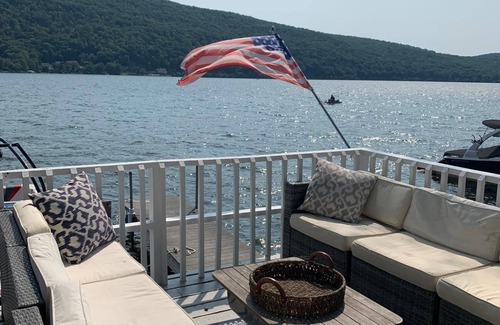 Greenwood Lake Cottage | Cottage on the Lake - Relax, Swim & Enjoy!
