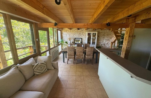 Prayssac Cottage | Cottage on the River Lot with spectacular riverside views.