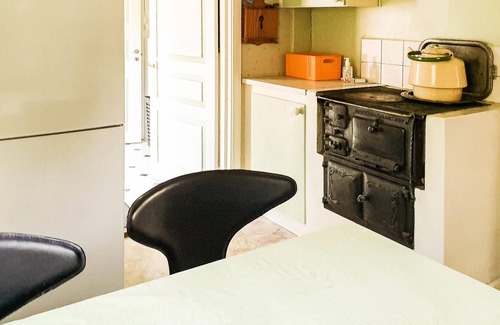 Gullabo House | Cottage overlooking the countryside for a wonderful vacation close to nature.