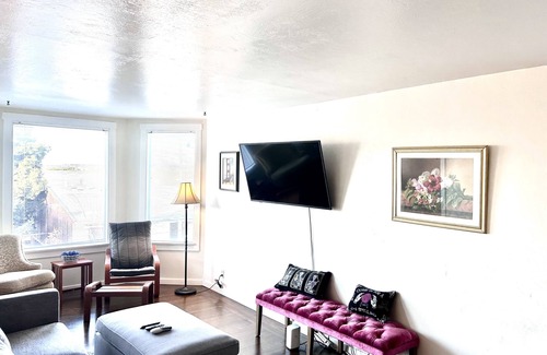 Point Richmond House | Cottage Point for Extended Stay