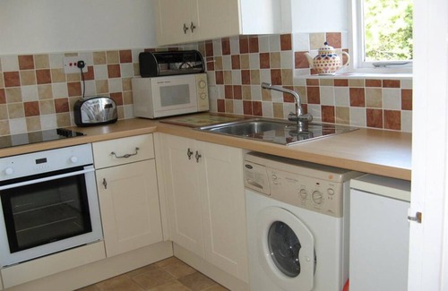 Heligan Cottage | Cottage-Private Bathroom-Cider