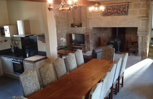 Treignac House | Cottage renovated on the ruins of the XV th Century, relaxation area (Jacuzzi) and swimming