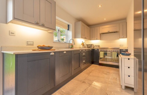 Jackfield House | Cottage Retreat - Fireplace & Garden nr Ironbridge | Pass the Keys