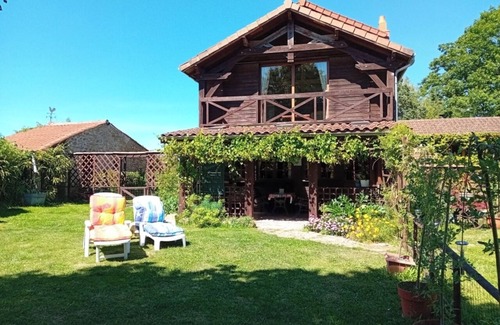 Bessines-sur-Gartempe Cottage | Cottage situated within beautifully Secluded Farmhouse.Stunning Heated Pool Area