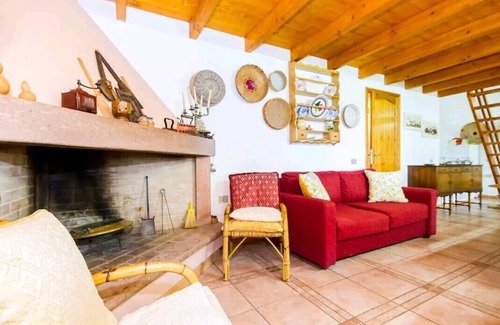 Sant'Antioco Villa | Cottage surrounded by greenery ideal for families