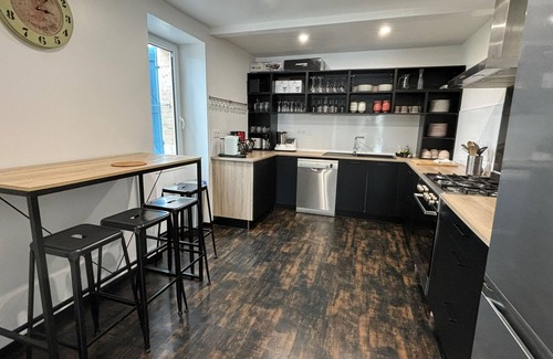 Faudoas House | Cottage 'Villa Virginie Gite 2' with Lake View, Wi-Fi and Air Conditioning