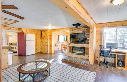 Lake Cottage | Cottage w/Deck & Bluff Lake Views: Walk to Beach!