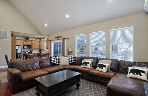 Hollister Cottage | Cottage with 2 Pools, Splash Pad and Private Hot Tub